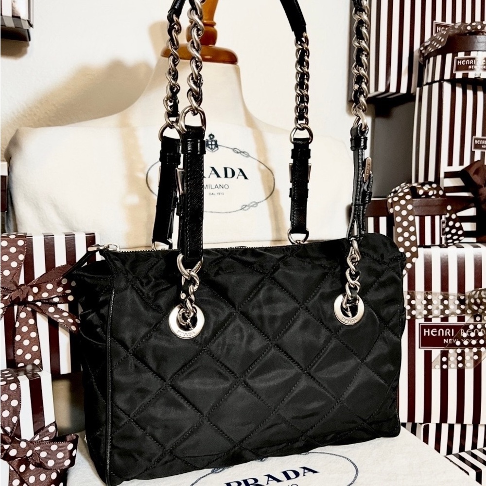 Prada🌟 Black Quilted Shoulder Bag with Chain Strap! Rare and Beautiful!